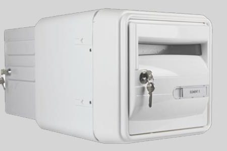 Boite aux lettres dans porte Clearance